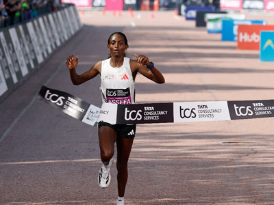Tigst Assefa new women's world record